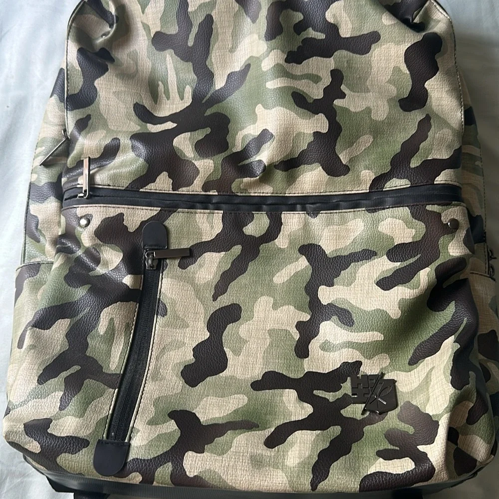 Hawaiis Finest Camouflage Lightweight Backpack with laptop pocket
